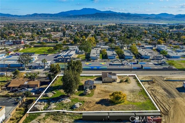 530 Park, Perris, CA 92570