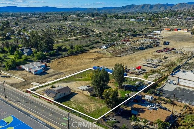 530 Park, Perris, CA 92570