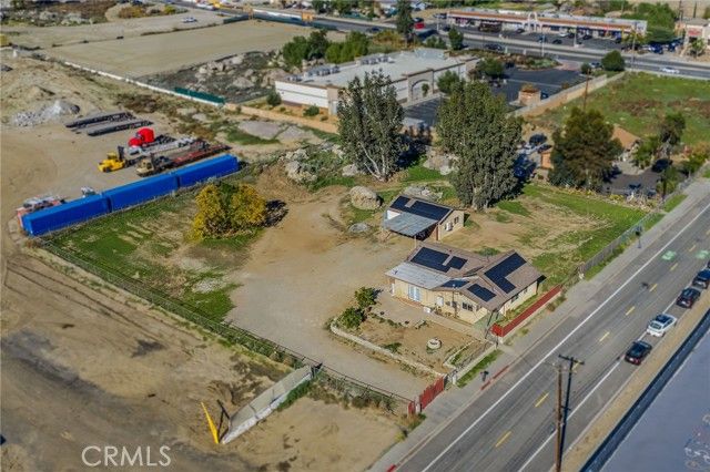 530 Park, Perris, CA 92570