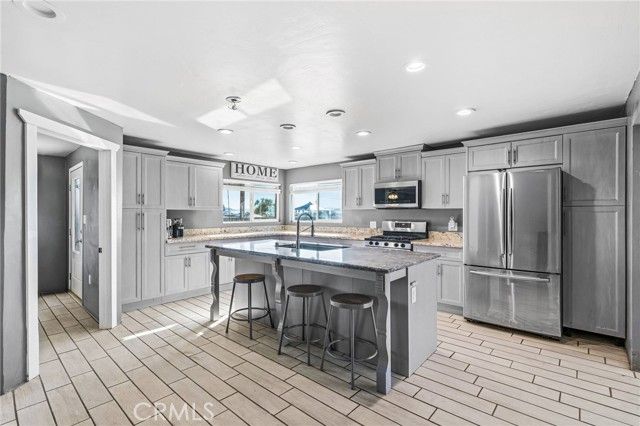 530 Park, Perris, CA 92570