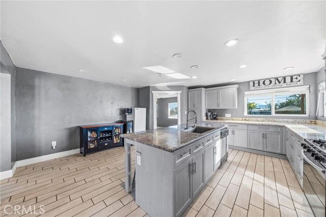 530 Park, Perris, CA 92570