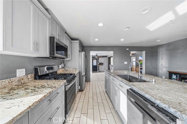 530 Park, Perris, CA 92570