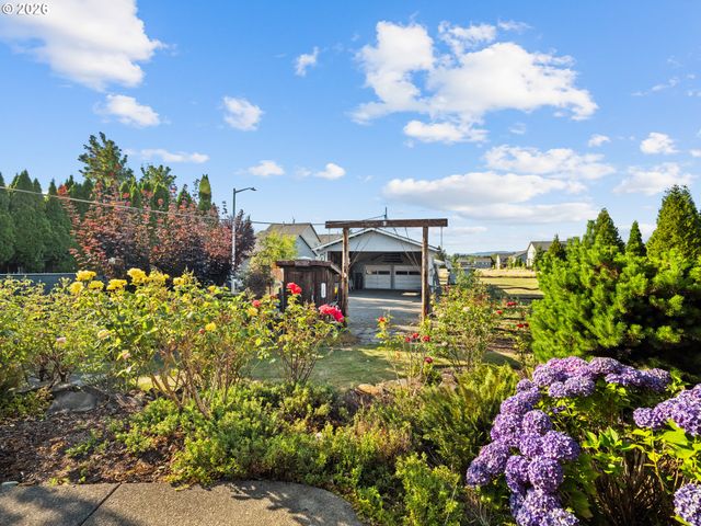 3329 Se HILLYARD Rd, Gresham, OR 97080