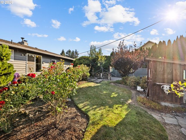 3329 Se HILLYARD Rd, Gresham, OR 97080
