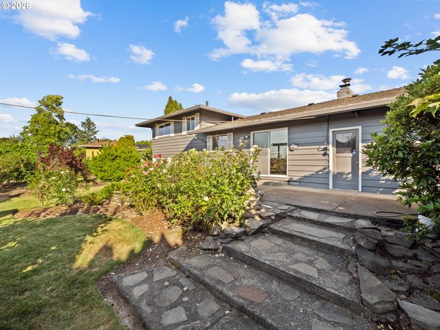 3329 Se HILLYARD Rd, Gresham, OR 97080