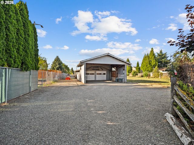 3329 Se HILLYARD Rd, Gresham, OR 97080