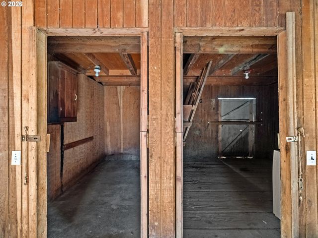 3329 Se HILLYARD Rd, Gresham, OR 97080