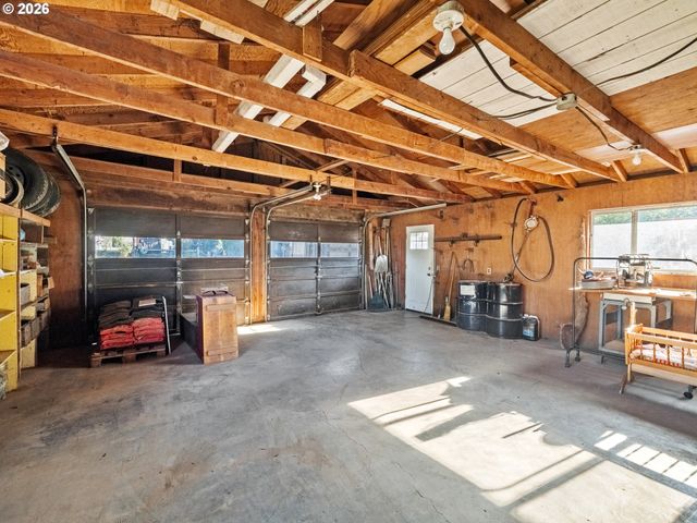 3329 Se HILLYARD Rd, Gresham, OR 97080