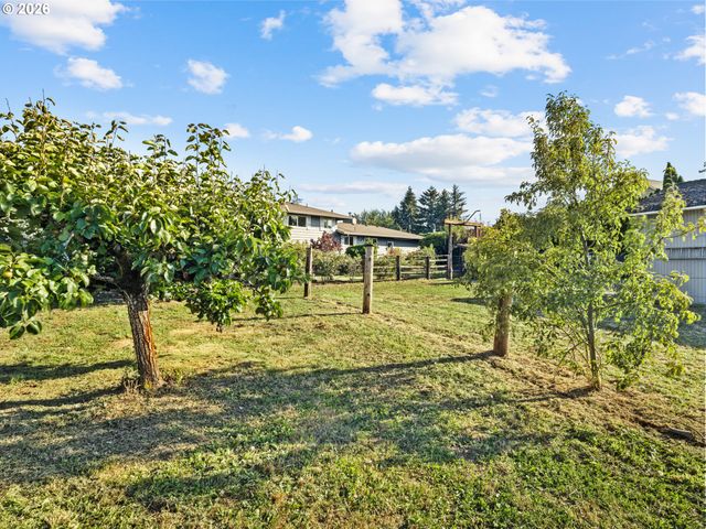 3329 Se HILLYARD Rd, Gresham, OR 97080