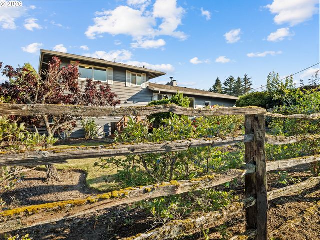 3329 Se HILLYARD Rd, Gresham, OR 97080