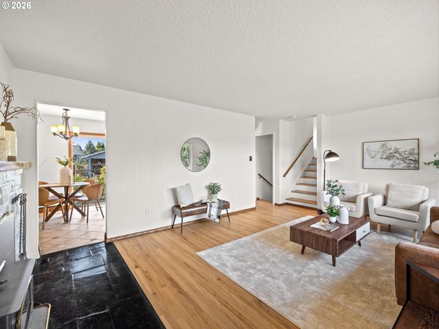 3329 Se HILLYARD Rd, Gresham, OR 97080