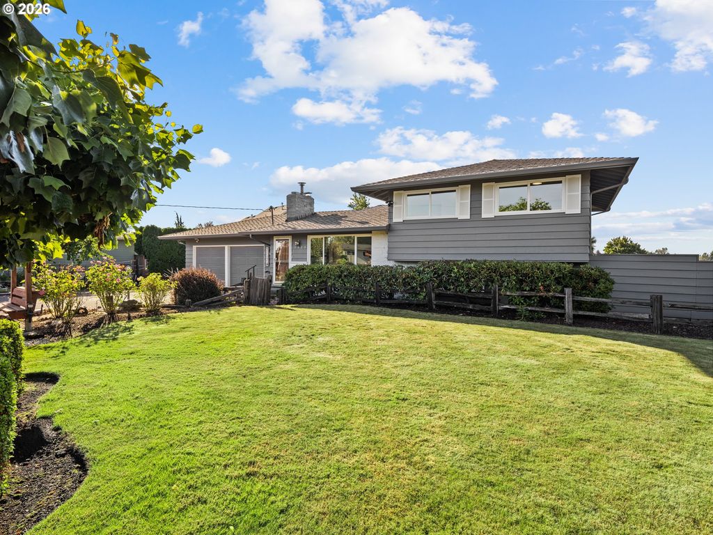 3329 Se HILLYARD Rd, Gresham, OR 97080