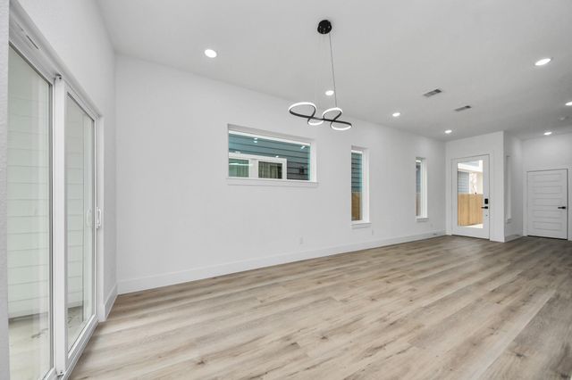 3524 Rebecca Street, Houston, TX 77021