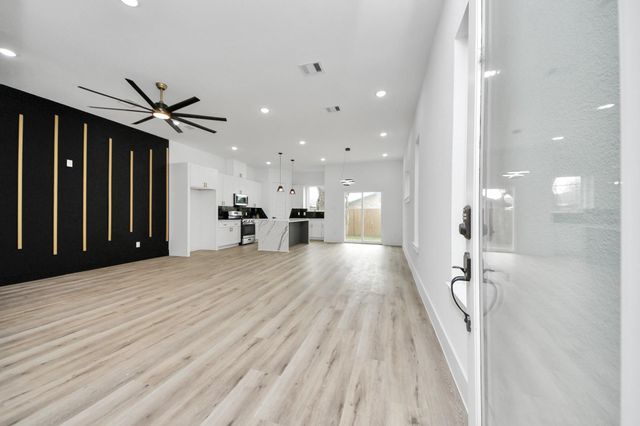 3524 Rebecca Street, Houston, TX 77021