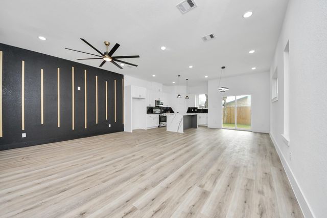 3524 Rebecca Street, Houston, TX 77021