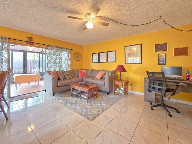 6500 SW 41st Ct 88, Davie, FL 33314