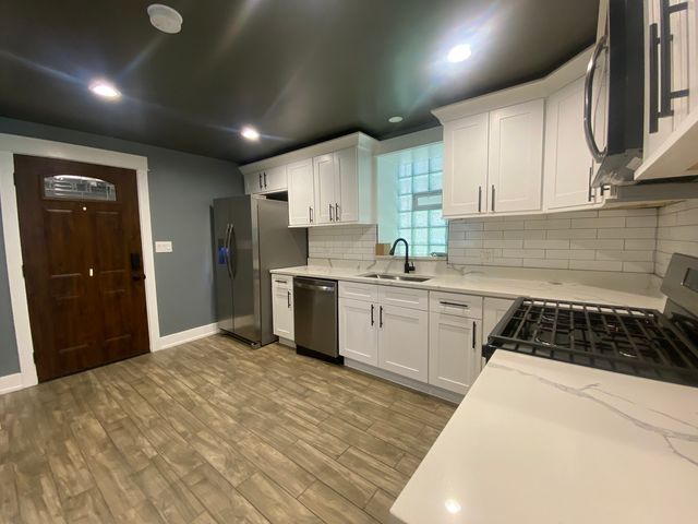 1663 S Troy Street G, Chicago, IL 60623