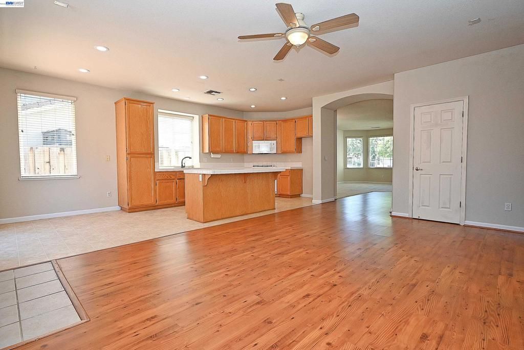 Image 16 of property listing at 2245 Sabrina Way, Tracy, CA 95377