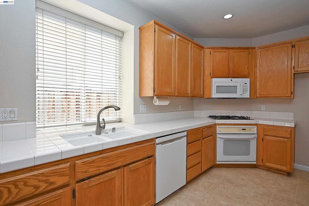 Image 25 of property listing at 2245 Sabrina Way, Tracy, CA 95377