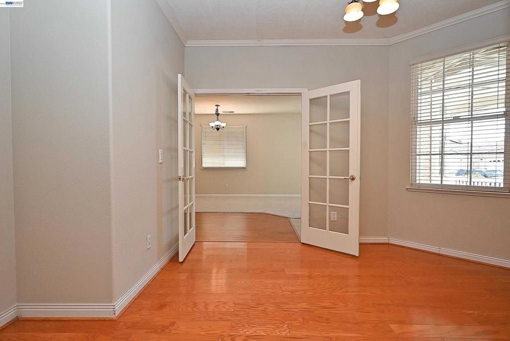 Image 26 of property listing at 2245 Sabrina Way, Tracy, CA 95377