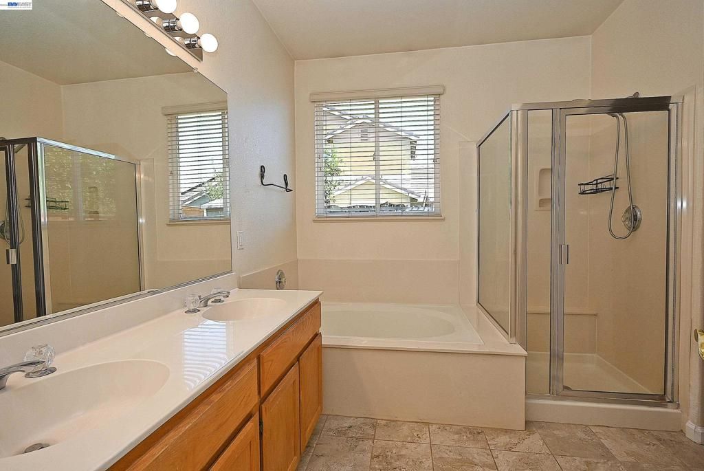 Image 37 of property listing at 2245 Sabrina Way, Tracy, CA 95377