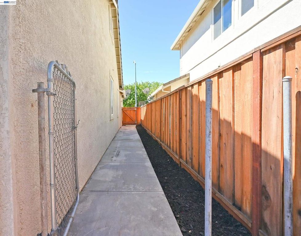 Image 46 of property listing at 2245 Sabrina Way, Tracy, CA 95377
