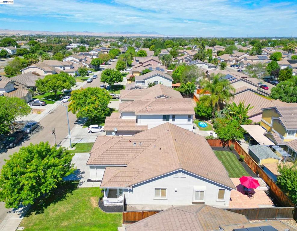 Image 49 of property listing at 2245 Sabrina Way, Tracy, CA 95377