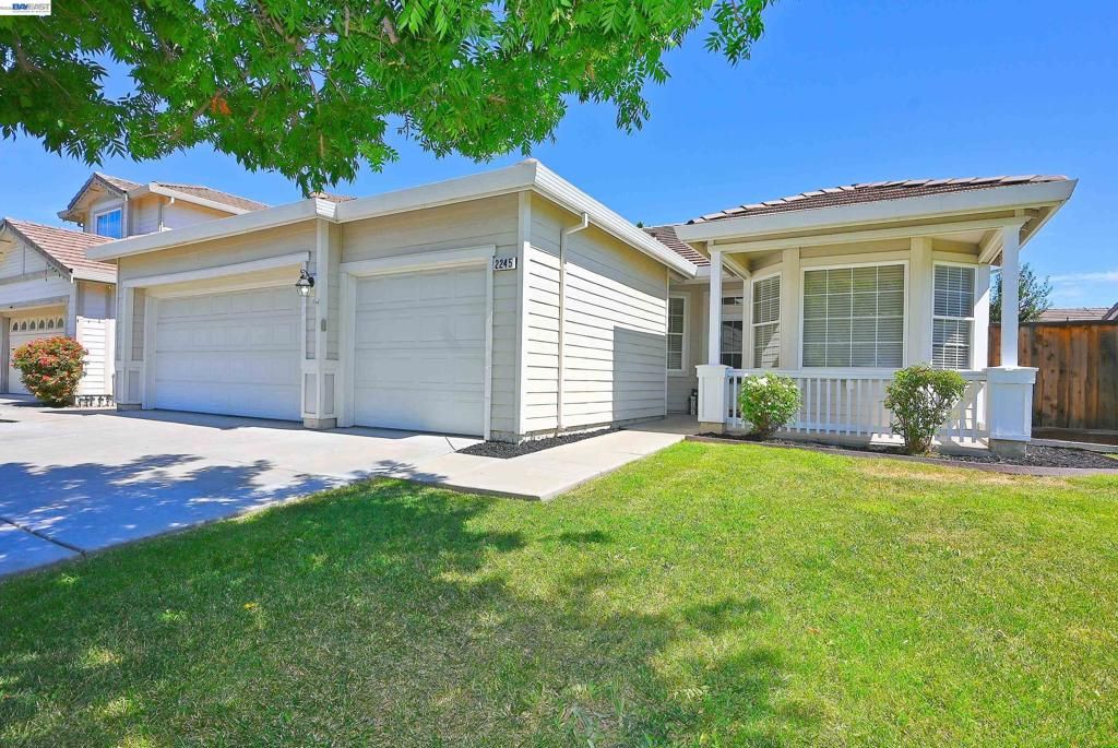 Image 7 of property listing at 2245 Sabrina Way, Tracy, CA 95377