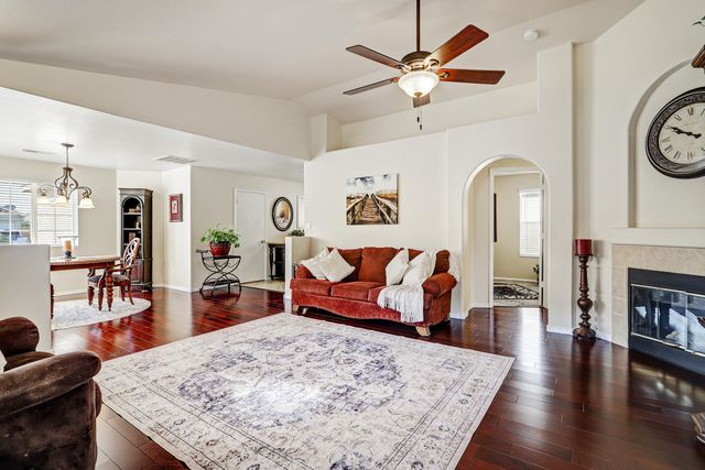 6315 Michelangelo Lane NW, Albuquerque, NM 87114