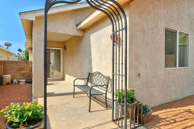 6315 Michelangelo Lane NW, Albuquerque, NM 87114
