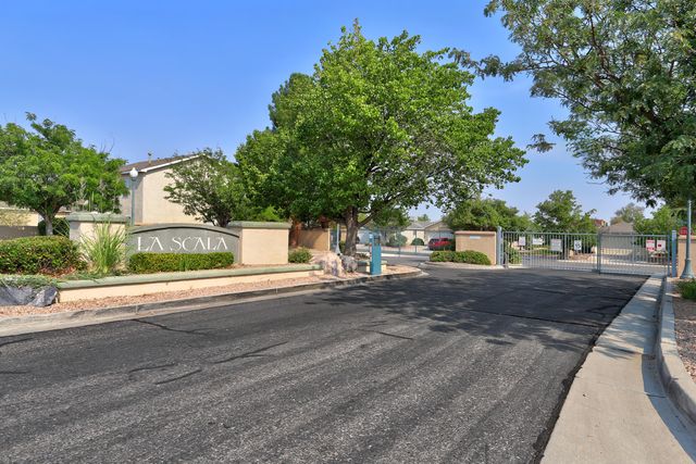 6315 Michelangelo Lane NW, Albuquerque, NM 87114