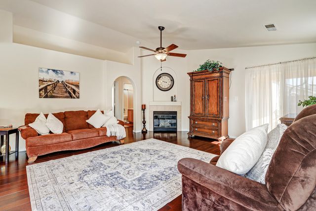 6315 Michelangelo Lane NW, Albuquerque, NM 87114