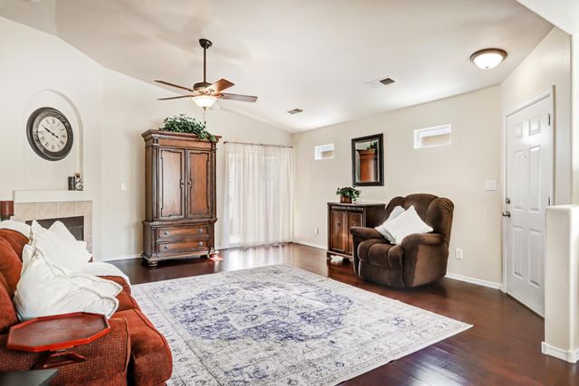 6315 Michelangelo Lane NW, Albuquerque, NM 87114