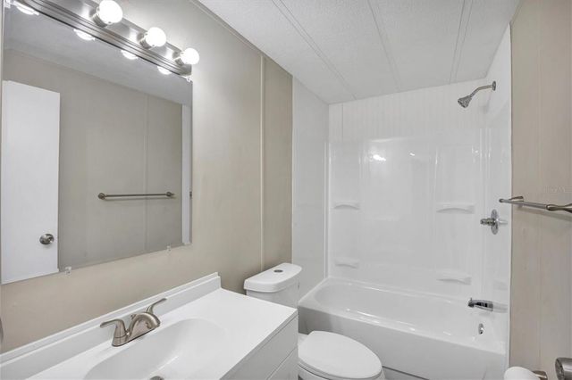 6710 36TH AVENUE E 63, Palmetto, FL 34221