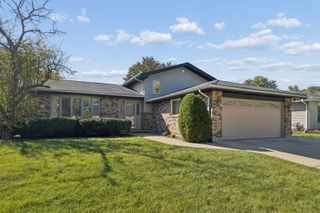 1613 Alamance Place, Downers Grove, IL 60516