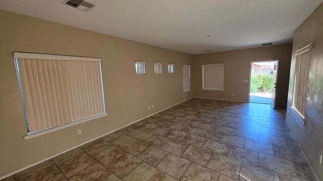 6621 W Shaw Butte Drive, Glendale, AZ 85304