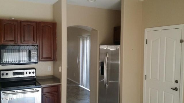 6621 W Shaw Butte Drive, Glendale, AZ 85304