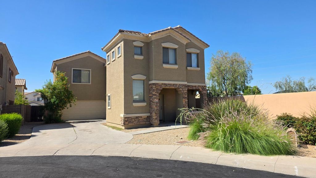 6621 W Shaw Butte Drive, Glendale, AZ 85304
