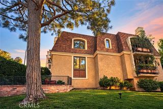 4370 W 8th, Los Angeles, CA 90005