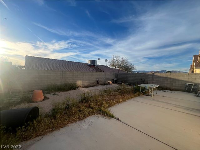 2881 Prestonwood Street, Las Vegas, NV 89156