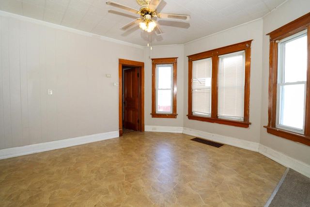 6320 25th AVENUE, Kenosha, WI 53143