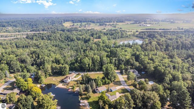 7746 Five Lakes Drive, Farwell, MI 48622