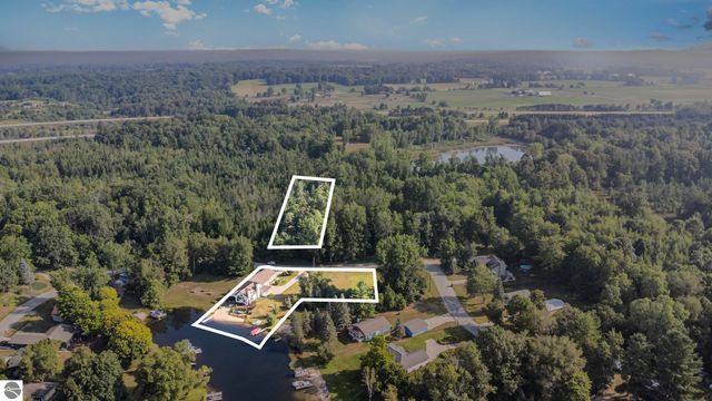 7746 Five Lakes Drive, Farwell, MI 48622