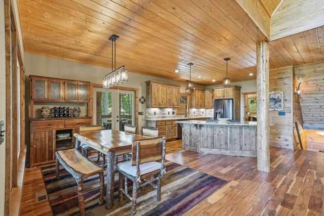 1252 Mountainside Parkway, Ellijay, GA 30536