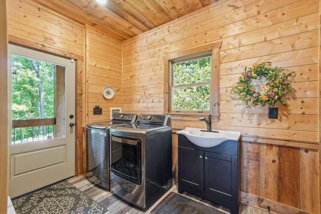 1252 Mountainside Parkway, Ellijay, GA 30536