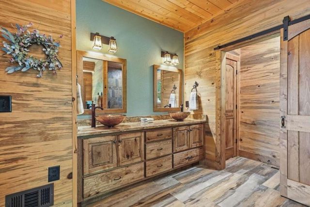 1252 Mountainside Parkway, Ellijay, GA 30536