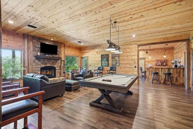 1252 Mountainside Parkway, Ellijay, GA 30536