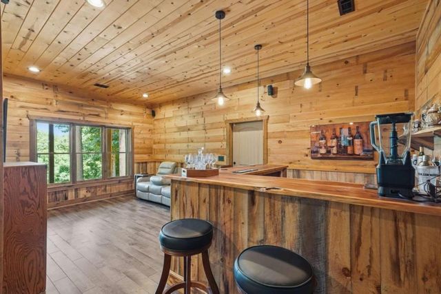 1252 Mountainside Parkway, Ellijay, GA 30536