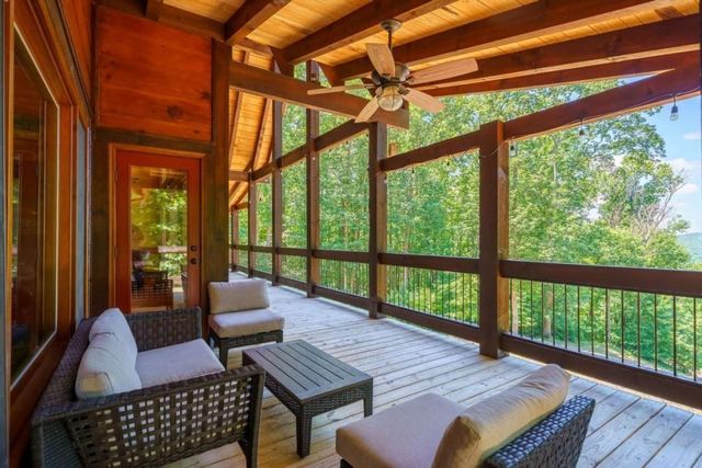 1252 Mountainside Parkway, Ellijay, GA 30536