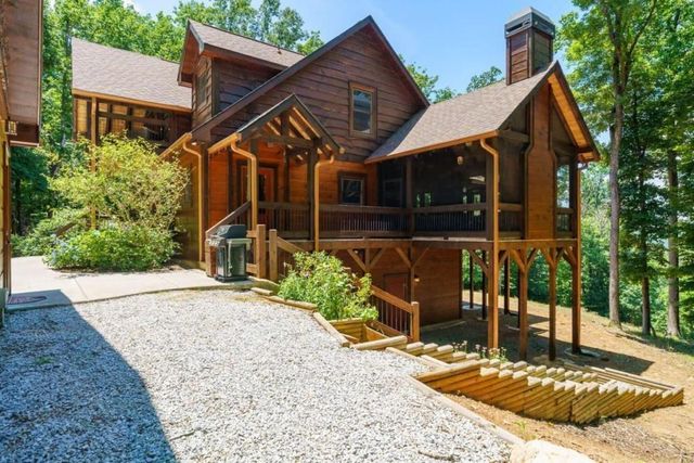 1252 Mountainside Parkway, Ellijay, GA 30536